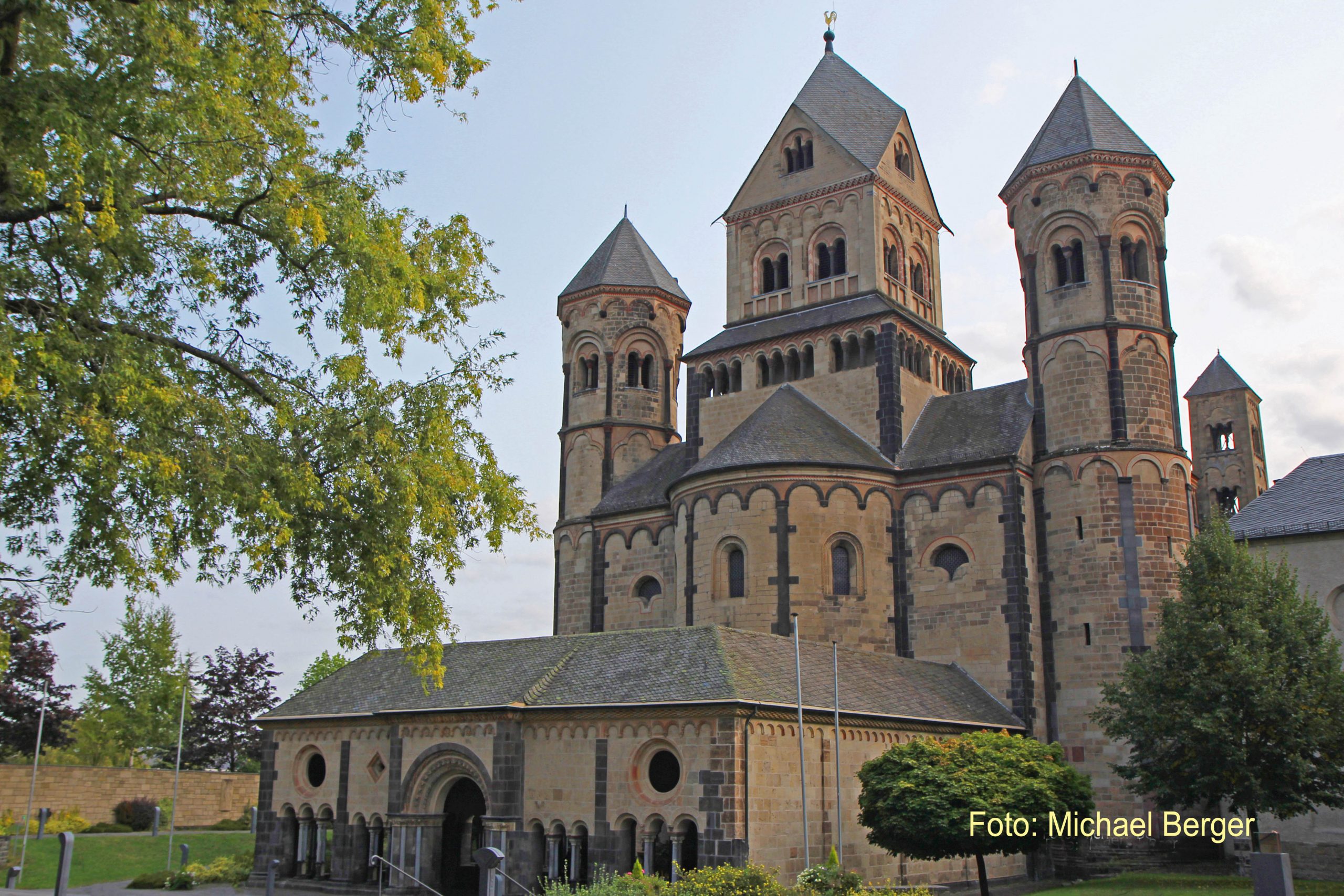 Read more about the article Maria Laach – Eine Tagesfahrt zur Besichtigung der berühmten Klosteranlage