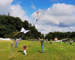 Mehr über den Artikel erfahren Viele Besucher beim Drachenfest der Kulturvereinigung