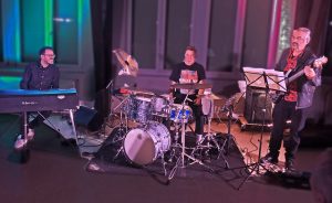 Mehr über den Artikel erfahren Hermann Kock und Band begeisterten ihre Fangemeinde